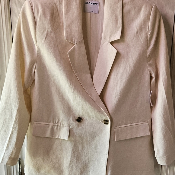 Old Navy - NWT - Cream Double Breasted Blazer with Button Details - Size Medium - Picture 3 of 12